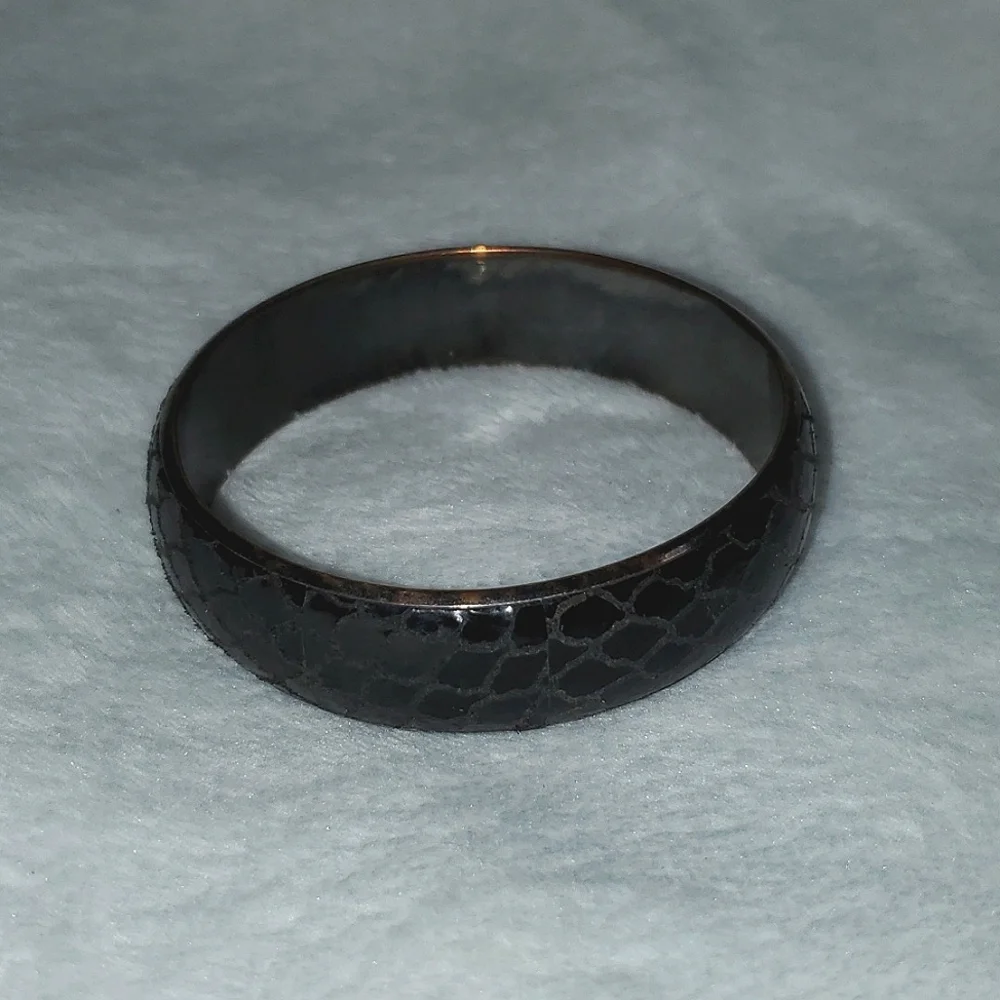 Vintage Snakeskin Embossed Bangle Bracelet